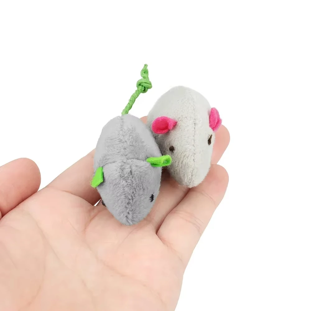 5 pezzi di giocattoli sonori a - Catnip Interactive Plush Mouse recensione e prezzo