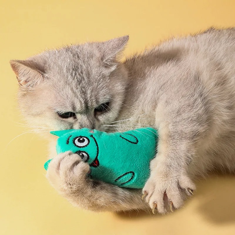 Giochi per gatti adorabili, di - Catnip Interactive Plush Mouse recensione e prezzo